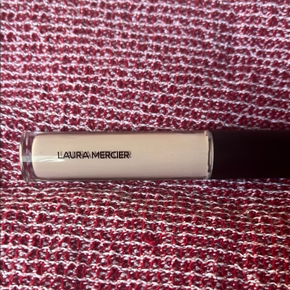 Laura Mercier Cream Concealer for Flawless Coverage